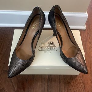 COACH ELLIN EMBS FOL SNAKE HEELS